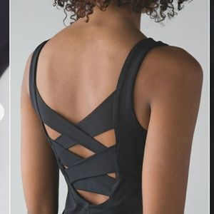 NWT Lululemon Rise and Flow Tank